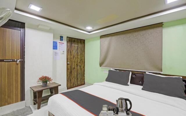 OYO 47110 Hotel Royal Palace