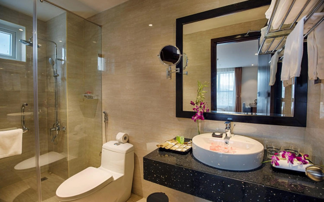 Sofia Suite Hotel Danang