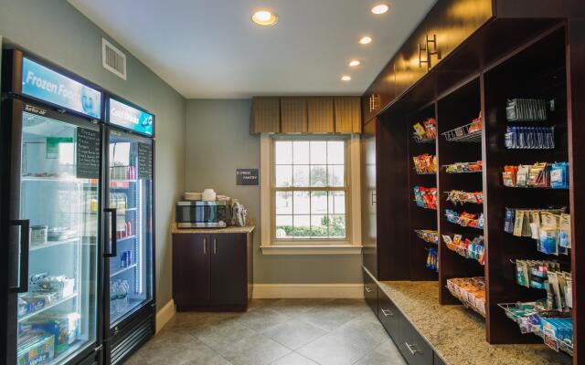 Holiday Inn Express & Suites Merrimack