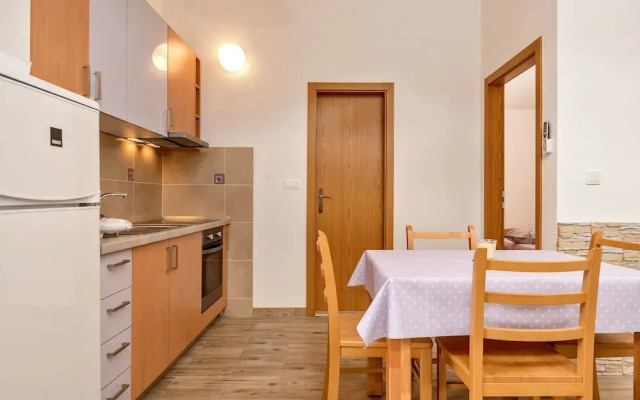Beach Resort Apartments Bucina