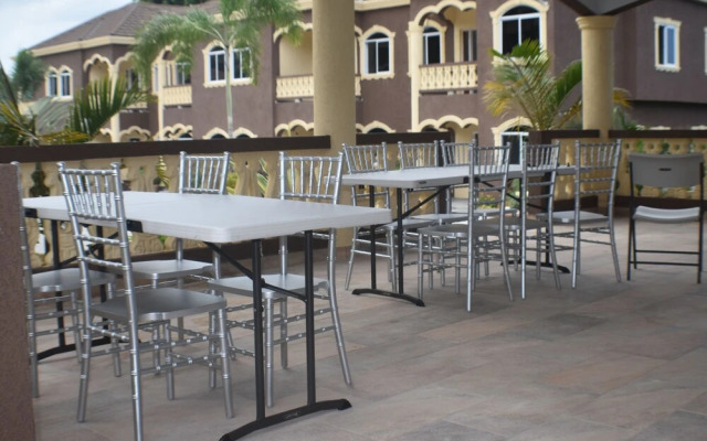 vacation villas runaway bay