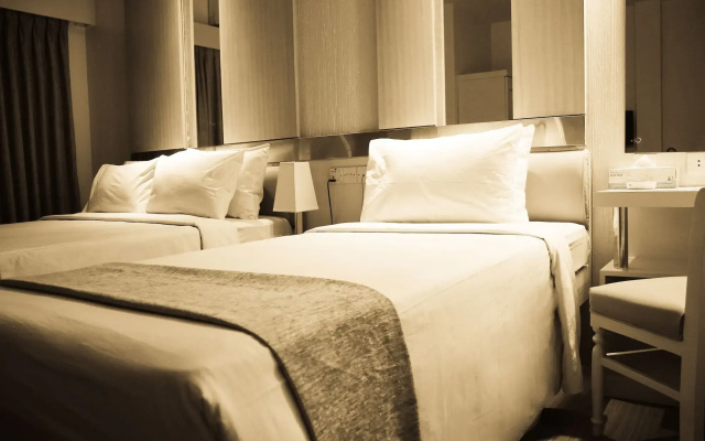 Hotel Ornate