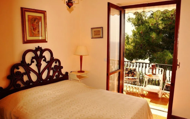 Villa Laura Sea View Apartments