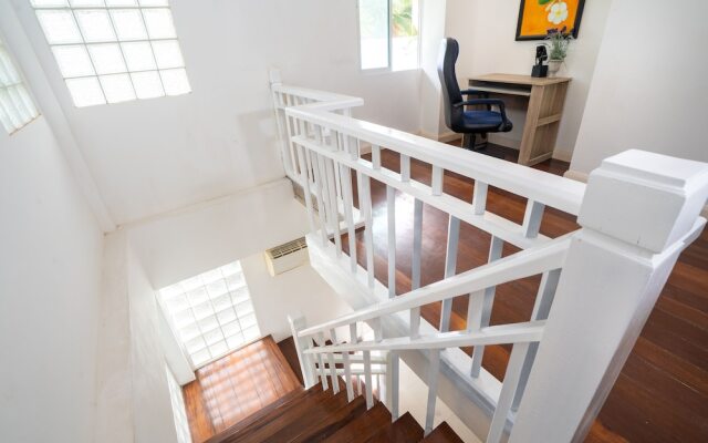 Kamala Beach Front Villas