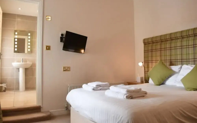 Lord Crewe Hotel
