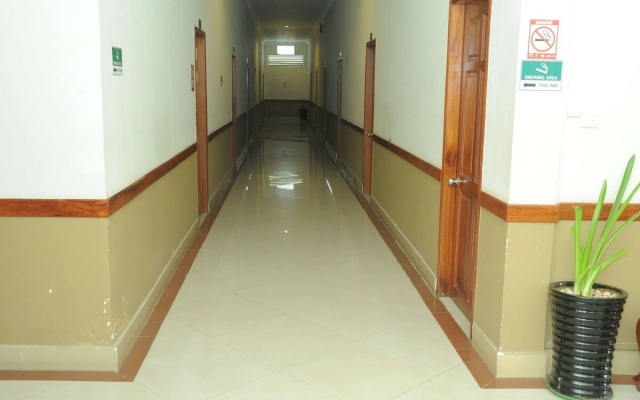 Lux Star Town Hotel
