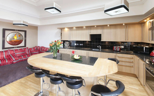 Burnets Apartments