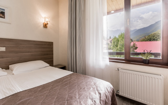 Dinastiya Hotel