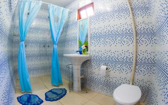 Sunset Strip Eco Hostel