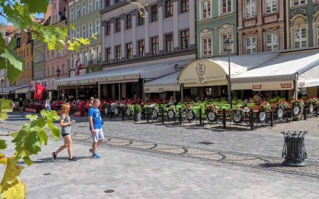 Small Venice Apartments
