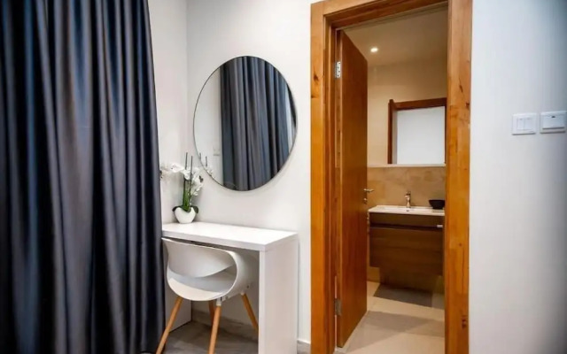 Manjaro Luxury Suites at Stella Place
