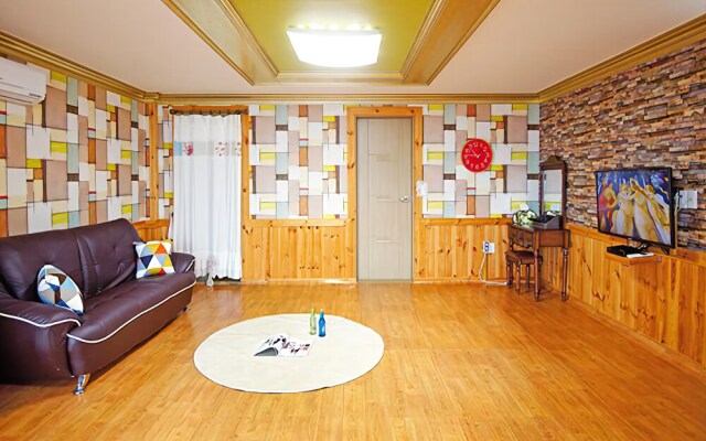 Geoje Dojangpo Pension