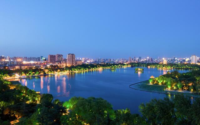 Ji Hotel Jinan Daming Lake Tongyuanju Front Street