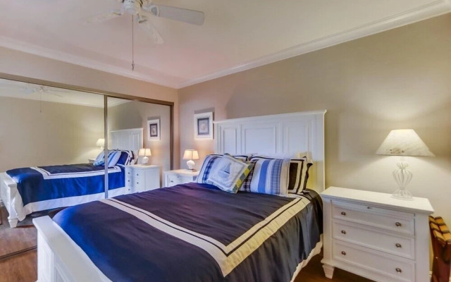 Work-Friendly Oceanfront Condo with Pool and Spa Access SURF25 by RedAwning