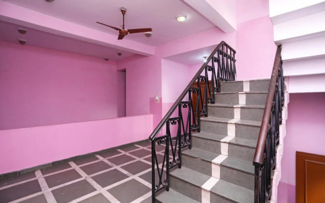 Oyo 18393 Chandra Guest House