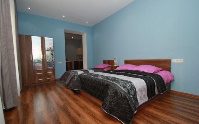 Rose Apartment in Tbilisi