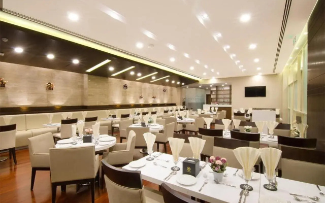 Отель Al Murooj Grand Hotel