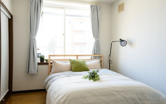 Grandeur South Room102201