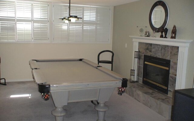 Redwood Meadows Bed and Breakfast