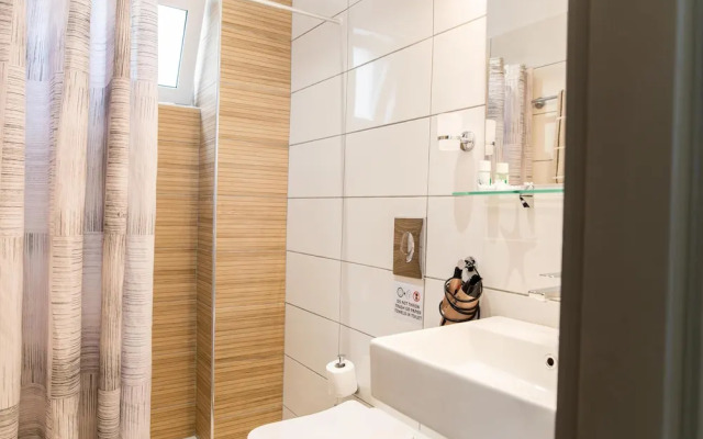 1 Bedroom Apartment Lambisea