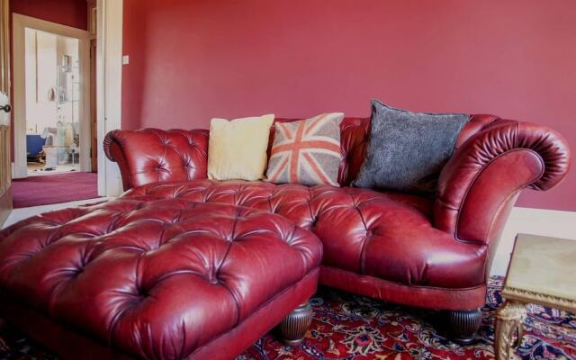 Lawrence Street Apartment
