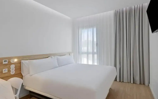 B&B HOTEL Sevilla Bormujos