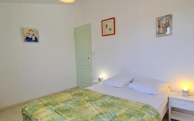 Villa familiale avec grand jardin proche plage