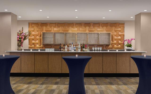 DoubleTree by Hilton Fort Lee - George Washington Bridge