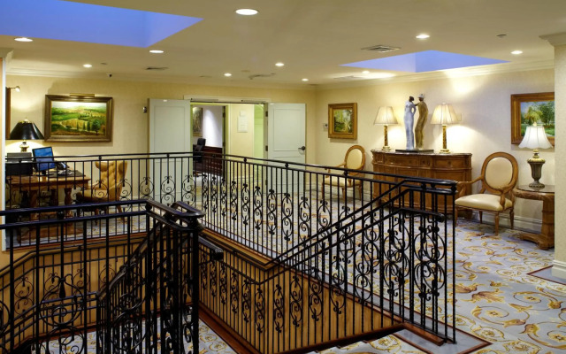 Delamar Greenwich Harbor