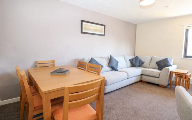 Flat 34 - Marine Court