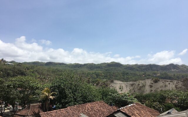 Hotel Trias Parangtritis