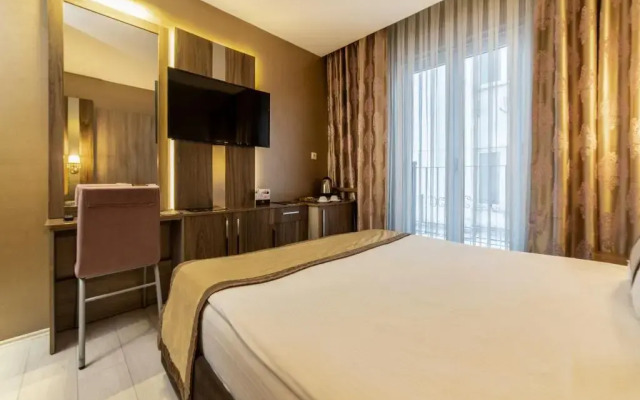 Royal Capital Hotel
