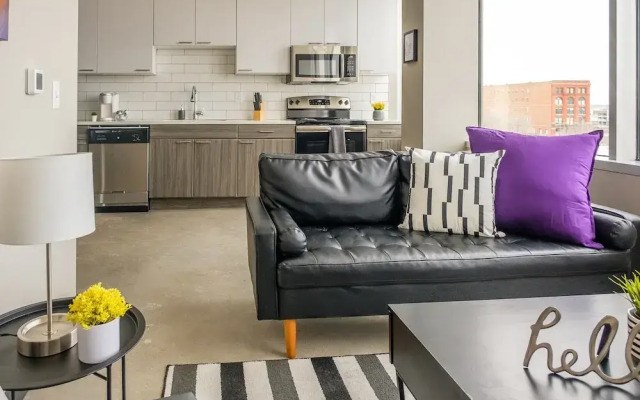 FRONTDESK Flashcube Apts Downtown Kansas City