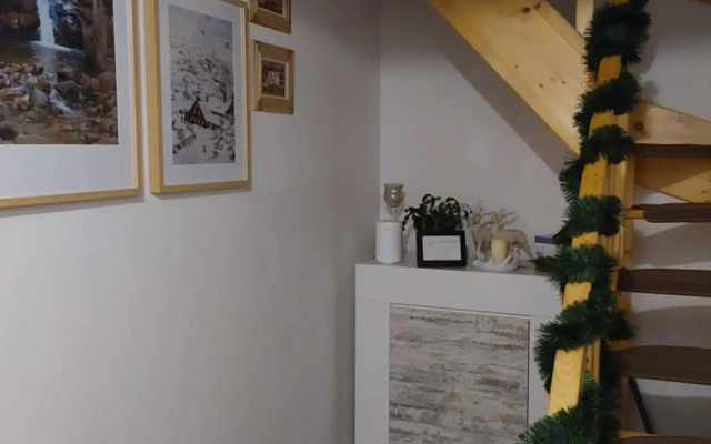 EL-JAR 2 Mieta Goralki