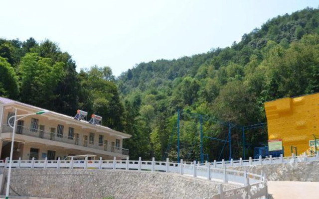 Meihong Hoilday Hotel