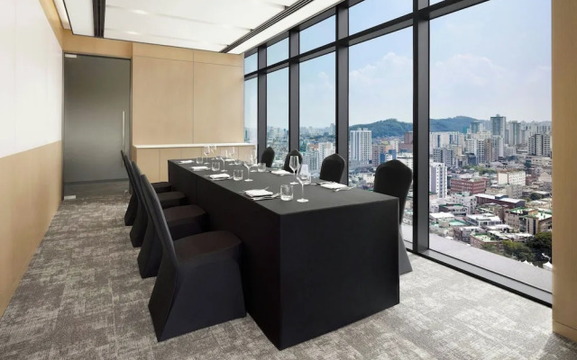 AC Hotel by Marriott Seoul Geumjeong