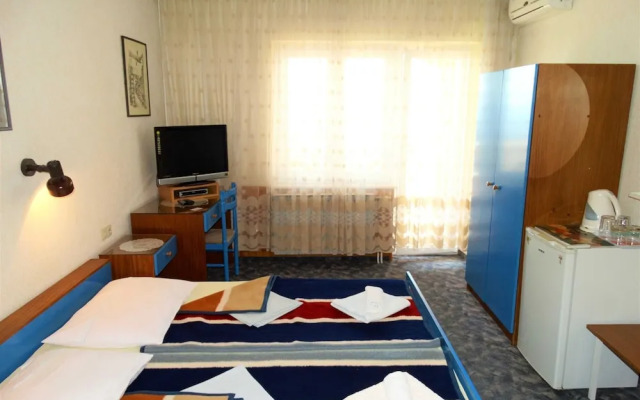 Crikvenica Apartments and Rooms With Sea View