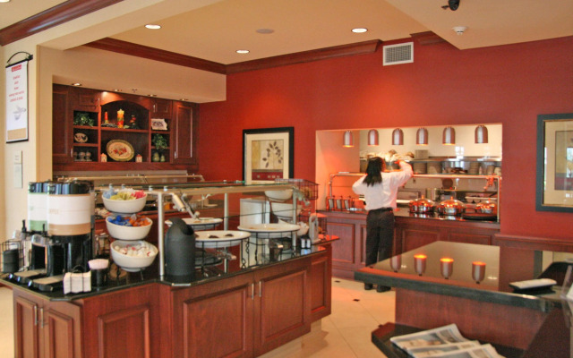 Hilton Garden Inn Indianapolis Airport