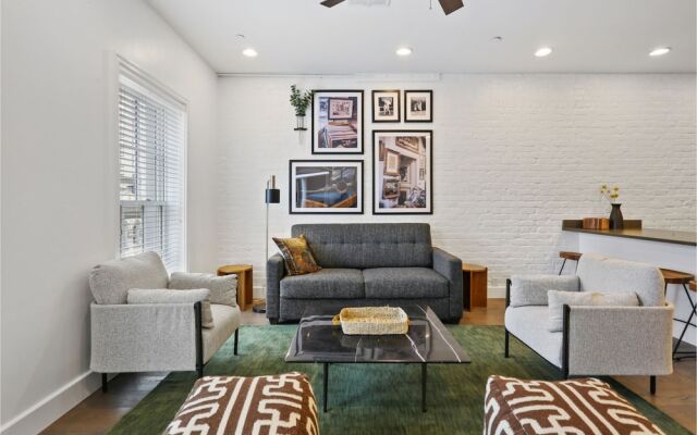 Roami at Bourbon Place