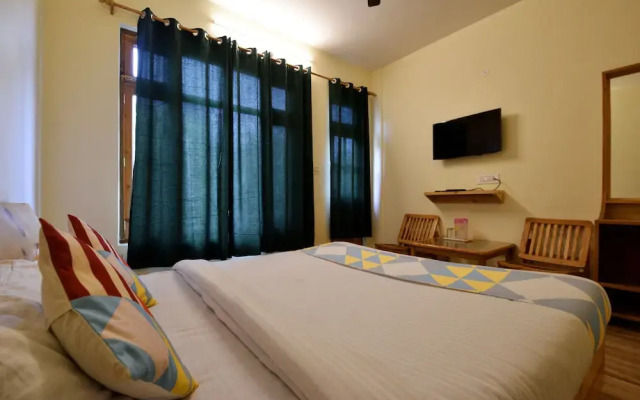 OYO 16868 Home Premium Studios Katrain, Nh3,