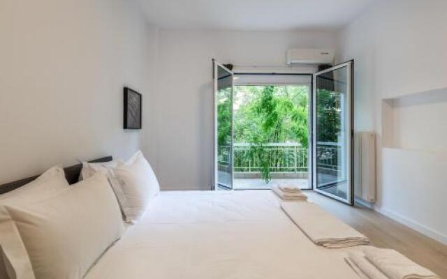 Stylish Formionos Apartment