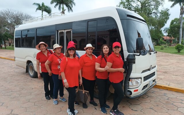 Hotel Safari Club Robore