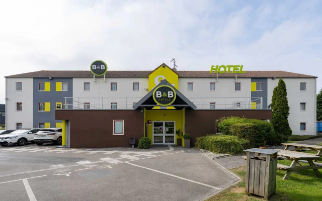 B&B HOTEL Calais Centre Saint-Pierre