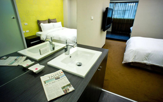 Urban Chic Inn