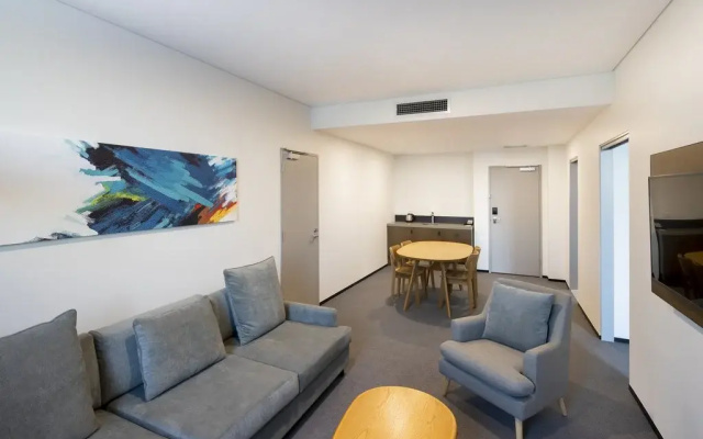 Holiday Inn Sydney St Marys by IHG