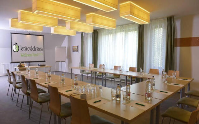 Jankovich Kúria Wellness Hotel