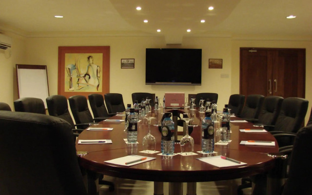 Royal Court Hotel