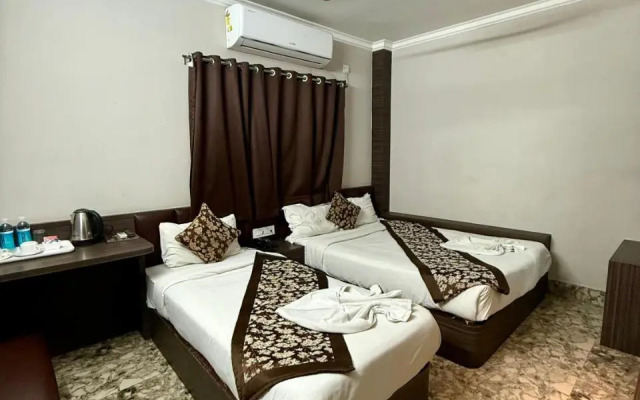 OYO 27992 Hotel Ganpati