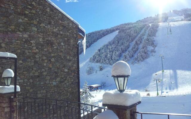 Apartaments Turistics Pirineu