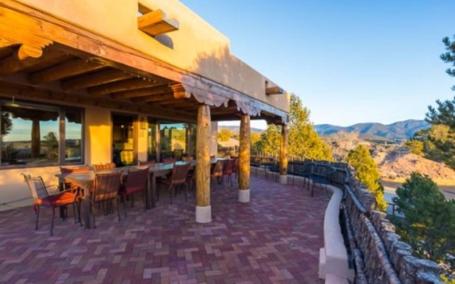 Piñon Vista - 360° Majestic Views, Just Blocks From the Plaza